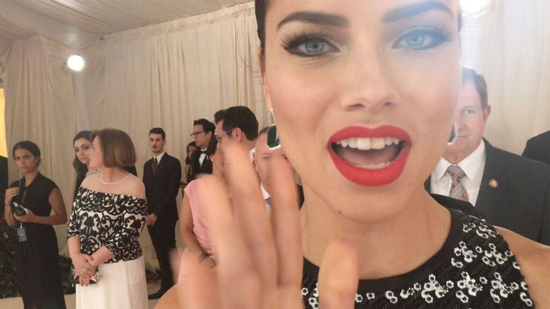 adriana lima teeth