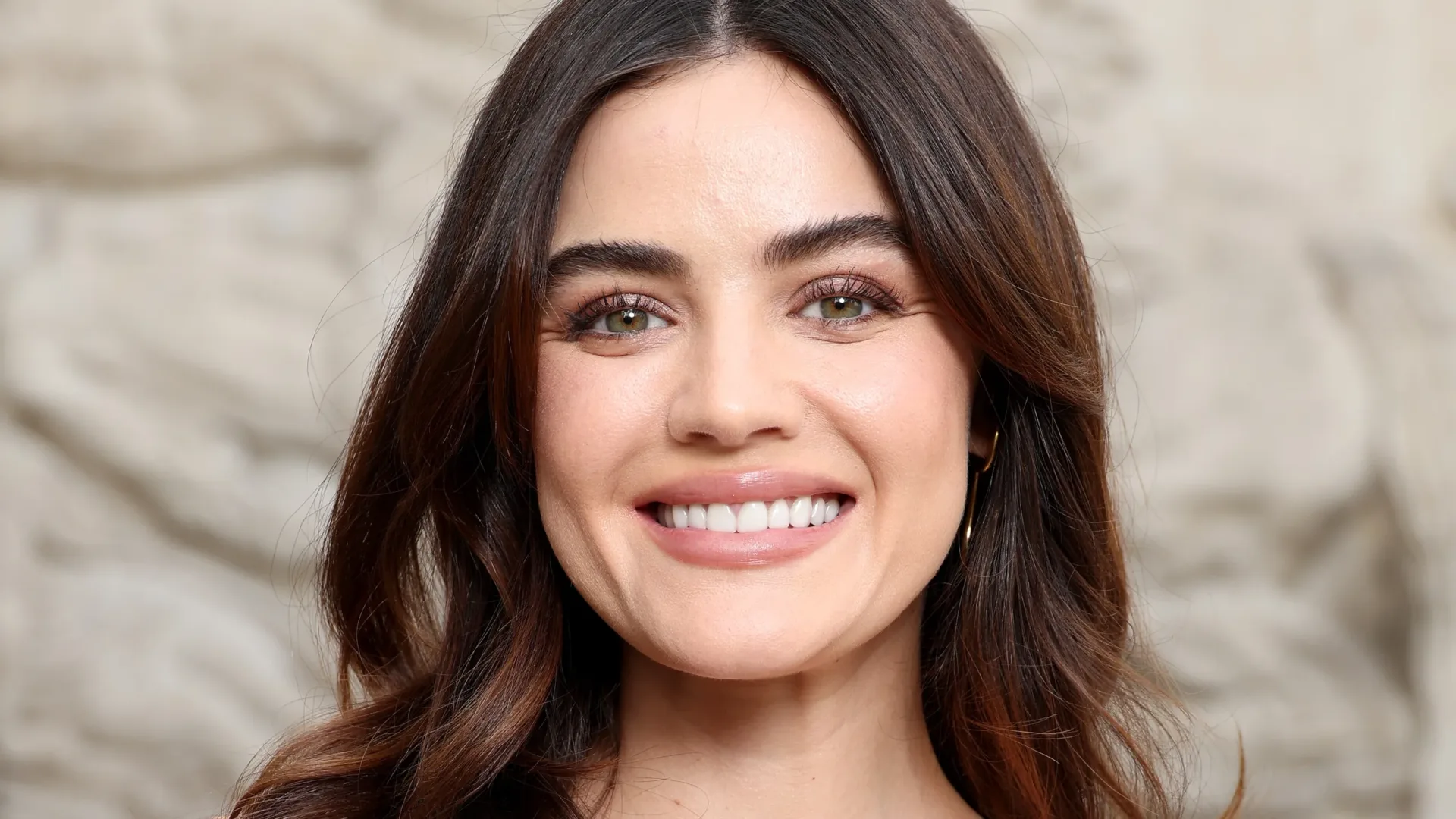 lucy hale teeth